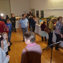 28. listopadu byla slavnostn zahjena vnon vstava betlm ze sbrky Vta Svornka a Regionlnho muzea v atci.