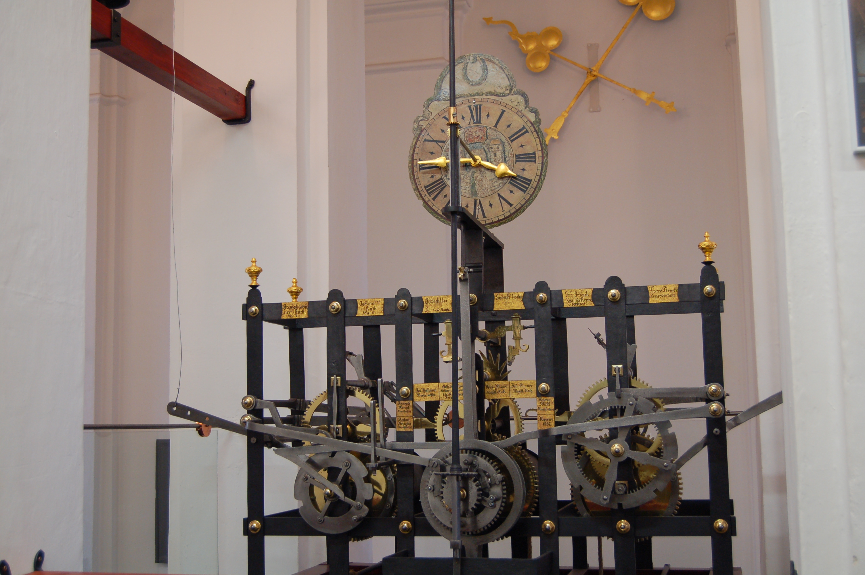 V r. 1837 se starosta Hoffmann společně s ostatními radními zasadil o opravu radničního hodinového stroje. Ten je dnes vystaven v Regionálním muzeu v Žatci.