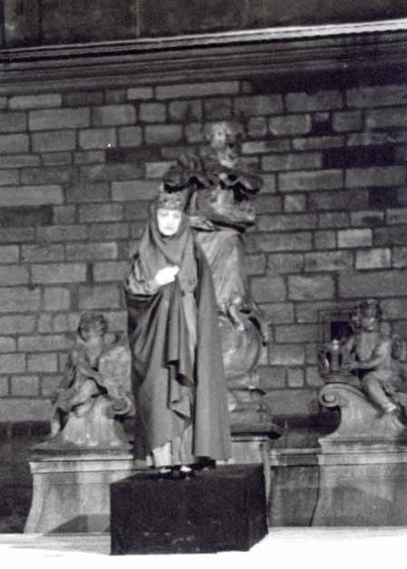 Ellen Krug uváděla představení roku 1940