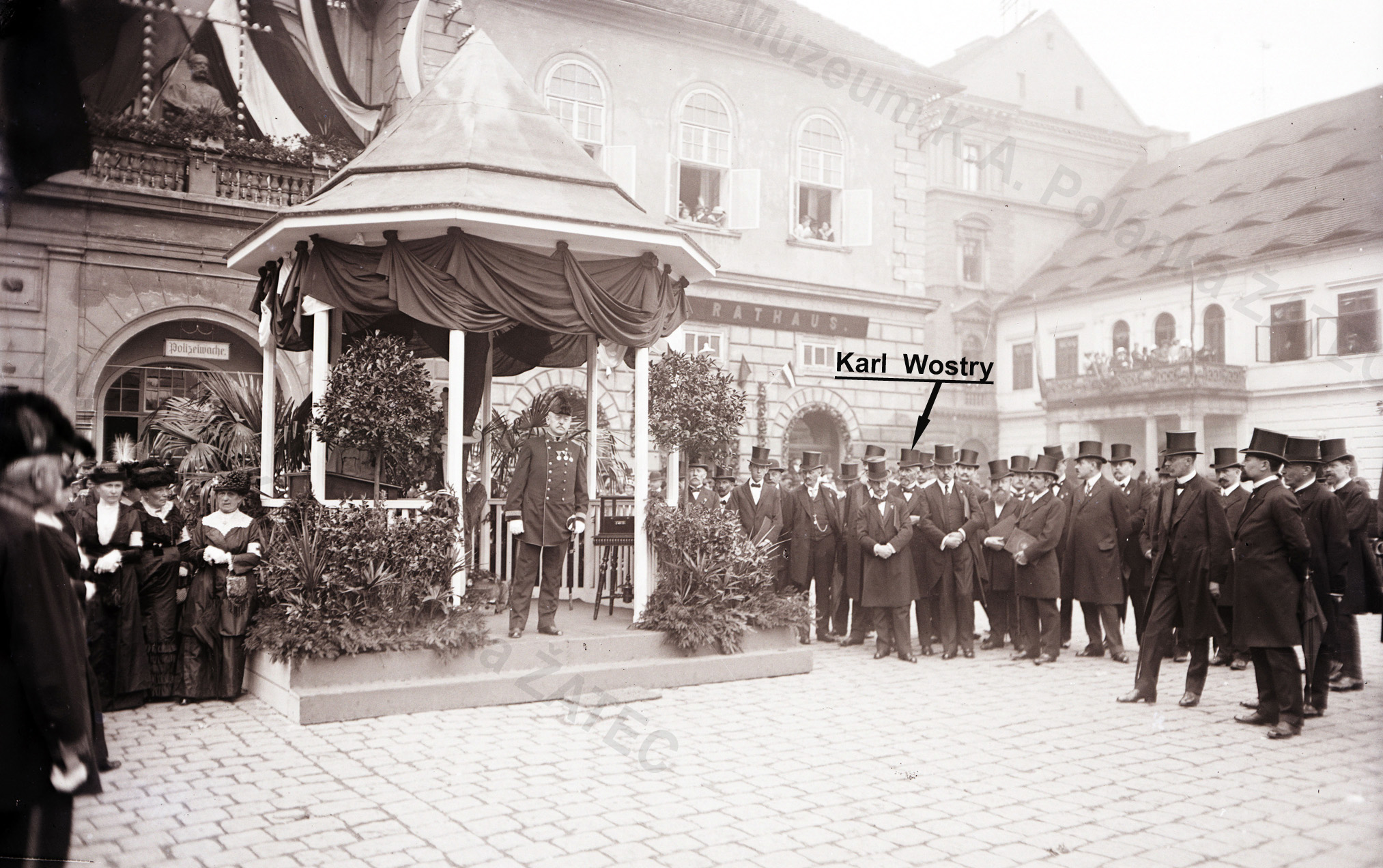 Slavnostní svěcení meče roku 1915 za účasti městské rady