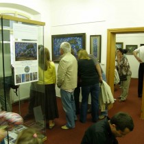 Celkem se slavnostního zahájení výstavy zúčastnilo 122 lidí. 
