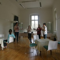 Odpoledne nám zahráli na flétny žáci ZUŠ, kteří pracují pod vedením V. Musilové. 