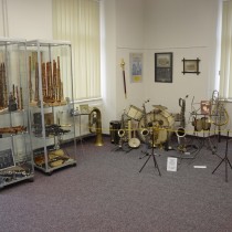 Součástí expozice je ukázka orchestrálních nástrojů. 