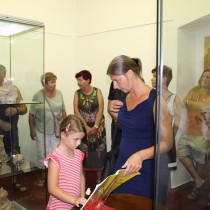 9. srpna byla slavnostně zahájena i druhá výstava Keramická tvorba. 