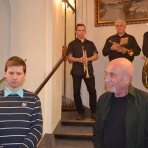 Poté hosty přivítal bývalý ředitel Šroubárny Ing. Jan Prokeš a Ing. Martin Čížek, který objasnil, proč vznikl nápad uspořádat vzpomínkovou výstavu o Šroubárně. 