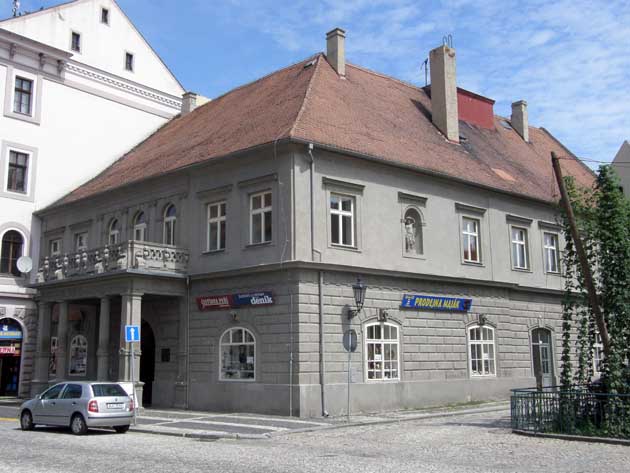 Dům č.p. 144 na náměstí Svobody v němž bydlel Maxmilián Hošťálek