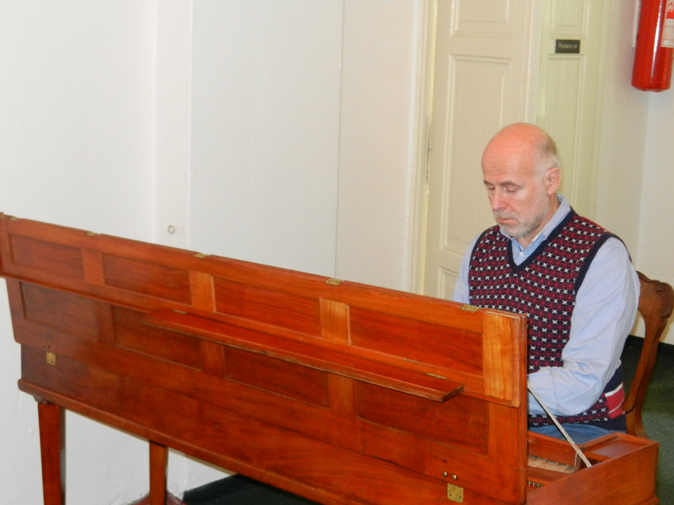 Prof. Henk Florie u klavichordu                               