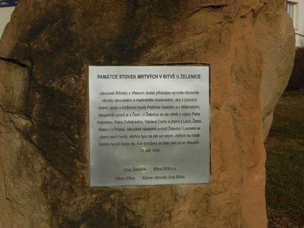 nápis na pomníku bitvy