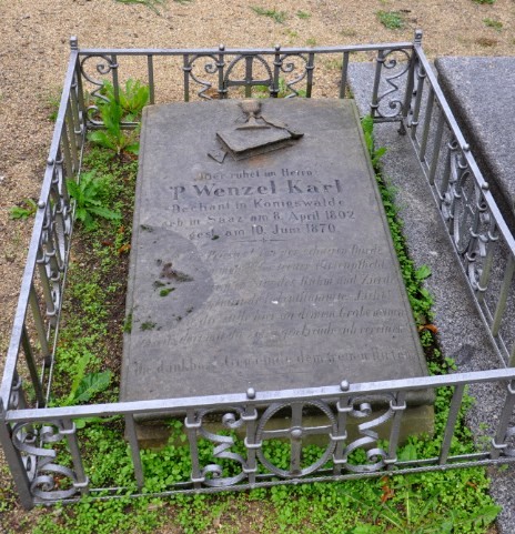 Hrob W. Karla
